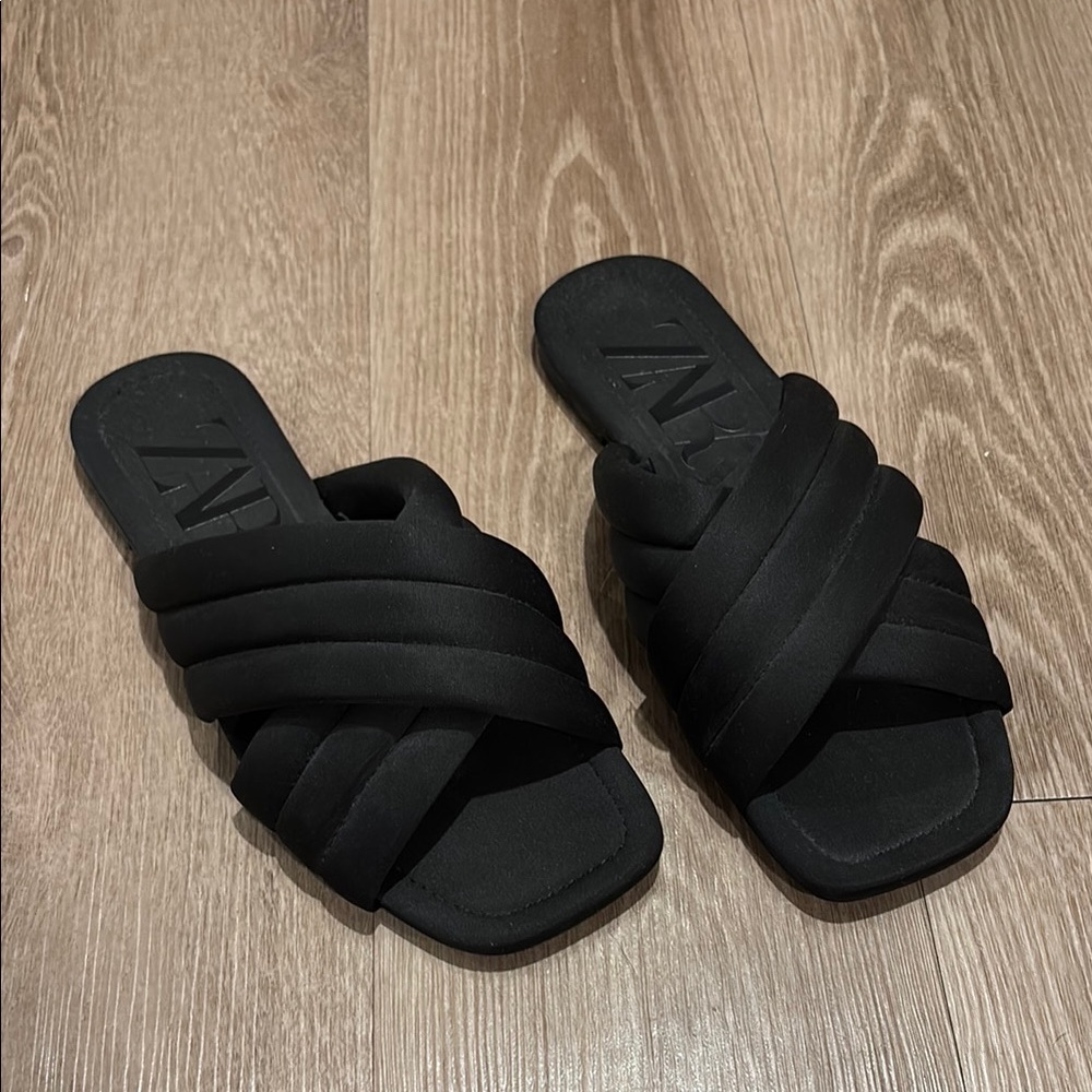 Zara Women's Black Crossover Slide Sandals